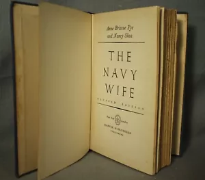 vintage old book THE NAVY WIFE WWII 1945 edition social customs dress etc. - Imagen 1 de 9