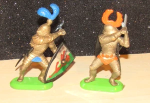 Vintage 1987 Britains Knights of the sword Medieval Toy Soldier lot of 2 - Picture 1 of 5