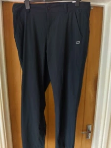 Berghaus Pantalone Uomo Tutti i Giorni Dritto Nero 38” X 32” Nuovo con etichette - Foto 1 di 4