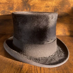Vintage Silk Top Hat by Lock & Co. – St James’s, London – 53cm - Picture 1 of 4