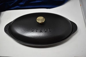 Staub Schwarz Gusseisen Fischpfanne 14 1/2" Neu - Bild 1 von 5