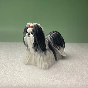 Shih Tzu schwarz-weiß lebensecht Harz Hund Figur Show Mantel Top Knoten neu - Bild 1 von 10
