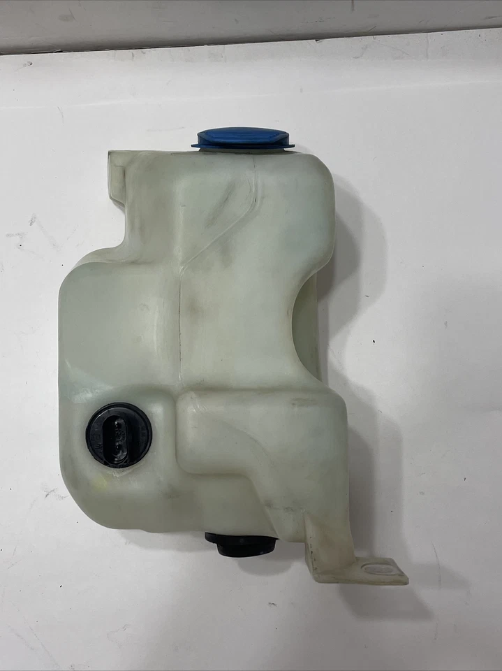 Volkswagen Jetta VR6 2001 2,8 L OEM depósito de lavadora de parabrisas Foto 1 de 4