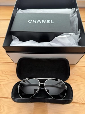 CHANEL 4195-Q c.127/3C Aviator Sunglasses Silver Frame Quilted Temple Auth - Image 1 of 4