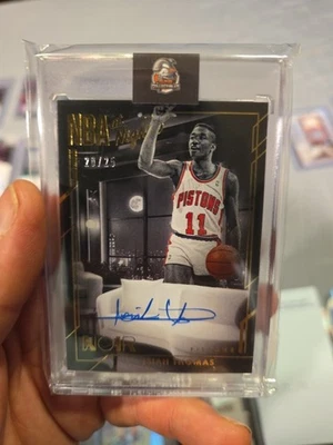 Isiah Thomas Auto 2024-25 Noir Panini 20/25 Foto 1 de 2