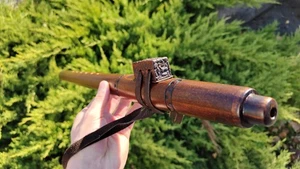 PERMANENTE Flauta Druida Estilo Nativo Americano - Llave de E - Sonido CLARO / Silbato - Imagen 1 de 7