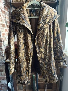 Dennis Basso Snakeskin Print Raincoat with Belt. New Without Tag - Picture 1 of 7