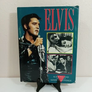 Elvis - Picture 1 of 11