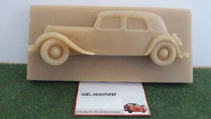 Beau DIORAMA CITROËN TRACTION en relief massif résine ambre, moule ? à peindre ? - Bild 1 von 3