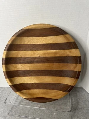 手工木质奶酪盘黑色胡桃木枫木 11 英寸直径 — 第 1/4 张图片