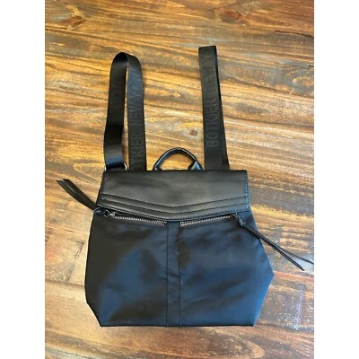 Mochila Botkier New York Convertible Correas Negro Nylon Pequeña Foto 1 de 4