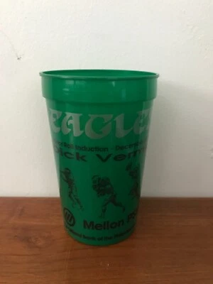De colección 1994 Philadelphia Eagles Dick Vermeil Honor Roll Inducción Taza Plástico Verde Foto 1 de 4