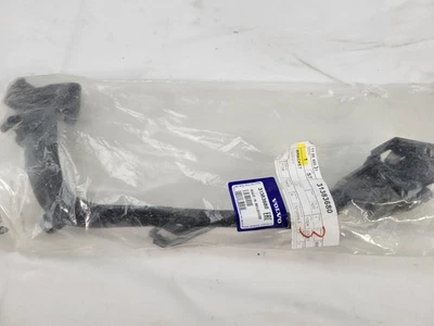 Soporte moldeado parachoques delantero derecho genuino Volvo XC90 16-19 31383680 Foto 1 de 4