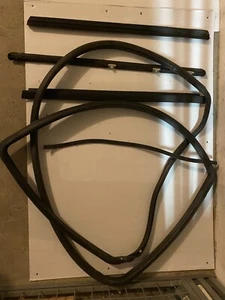 Mercedes W211/S211 Tür hinten rechts Dichtungssatz - Bild 1 von 2