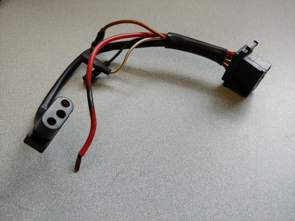 ARNÉS DE CABLEADO RELÉ DESCONGELADOR TRASERO ORIGINAL MUY BONITO USADO PORSCHE 911 912E 930 Foto 1 de 2