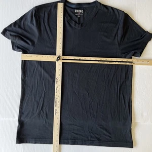 Rhone Element T-Shirt Men's Large Black Performance Stretch V-Neck Tee - Picture 1 of 10