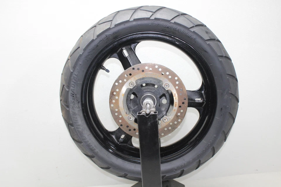 02-12 SUZUKI VSTROM 1000 DL1000 ЗАДНИЙ ОБОД КОЛЕСА (ПРЯМОЙ) - Изображение 1 из 4