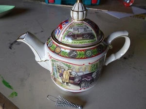 SADLER COLLECTABLE GOLDENAGE OF TRAVEL TEA POT - Picture 1 of 6