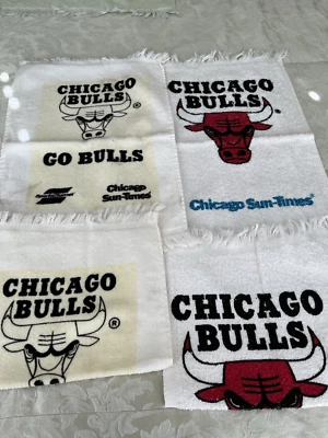Lote de 4 Toallas Chgo Bulls Rally Años 90 Blancas Sin Usar De Colección, 2 de Cada Tipo Foto 1 de 4