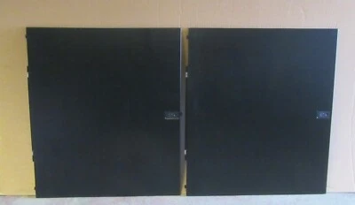 2 x APC AR7301 0M-5965E NetShelter SX Series 42U Rack Split Side Panel Kit - Image 1 of 3