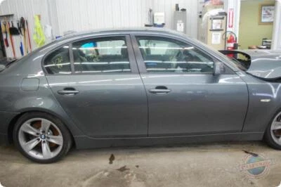 Puntal de suspensión delantero derecho usado se adapta a: BMW 550I 2007 delantero derecho grado A Foto 1 de 4