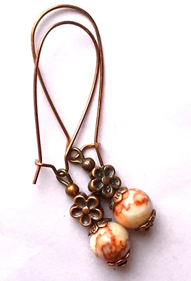 Brinco PICASSO JASPER FIO RENAL cobre artesanal XGE - Imagem 1 de 4