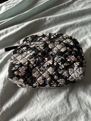 Bolsa de viaje de maquillaje Vera Bradley negra cachemira forrada de plástico transparente retirada Foto 1 de 4