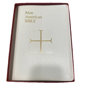 St Joseph Edition of the New American Bible  Type Catholic Illustrated NAB White - Bild 1 von 4