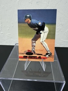 🔥 1993 Topps Stadium Club - Ken Griffey Jr. #707 - Leyenda de los Marineros - L3 🔥 - Imagen 1 de 1