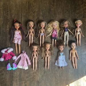 Lot Of 10 MGA Bratz Dolls 2001 Y2K With A Couple Accessories Girls And 1 Boy  - Picture 1 of 13