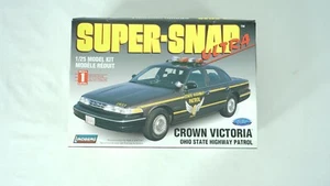 Lindberg 1/25 Super Snap Modellbausatz Crown Victoria State Patrol 72713 NEU F3-2 - Bild 1 von 11