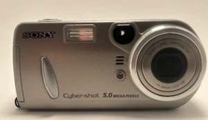 Sony Cyberhot DSC-P92 5.0MP Digital Camara W/Memory Card Cord Case Used Tested - Picture 1 of 10