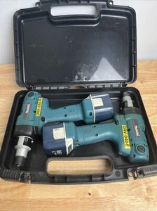 2 Makita BFT040F Precision Electric Adjustable Torque Screwdriver 9.6V, 1-3.5Nm - Picture 1 of 9