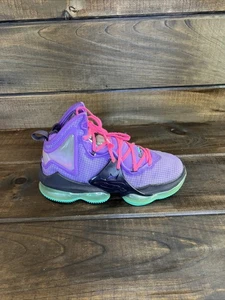 Nike LeBron 19 DJ Bron Lila Turnschuhe Basketballschuhe Herren Größe 9 CZ0203-500 - Bild 1 von 10