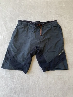 Men's ENDURA Gray/Black Padded Lined Biking Cycling Shorts Size XL - Image 1 of 4