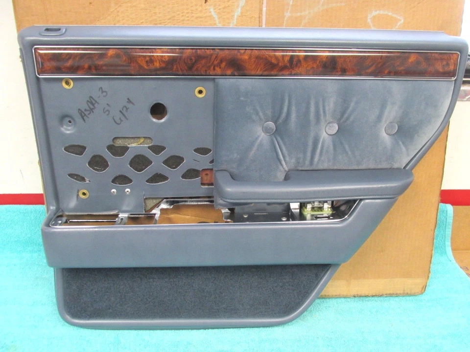 1989-93 CHRYSLER NEW YORKER 4 DOOR  RH REAR  INTERIOR DOOR PANEL  NOS MOPAR  217 - Image 1 of 4