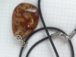 Large Agate Pendant 3mm Dark Brown Leather Necklace Cord Silver Setting Clasps - Picture 1 of 6