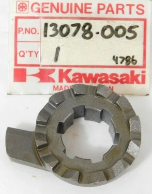 NUEVO 1973-1975 Kawasaki 250 F11 F11M Kicker Kick Start trinquete engranaje OEM 13078-005 Foto 1 de 3