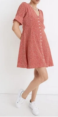 Mini vestido para mujer Madewell rojo de seda con botones delanteros en parque picnic talla 12 Foto 1 de 4