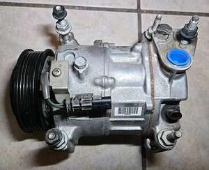 2020-2024 Chevrolet 6.6L Duramax Diesel OEM 84177574 A/C Compressor +Bolts - Picture 1 of 6