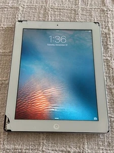 Apple iPad 2 MC769LL/A White 16GB Wi-Fi 9.7" Tablet 2nd Gen (READ!) - Picture 1 of 3