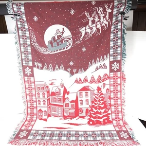 Weihnachten Santa Schlitten Rentier Haus Überwurf Decke rot weiß Fransen 50 x 73" - Bild 1 von 5