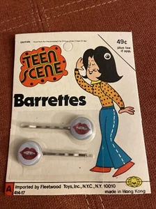 Vtg Teen Scene Love Lips Kiss Lipstick Barrettes Hair Clips Barrettes Bobby Pins - Picture 1 of 3