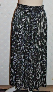 Metro wear NWT Women's Black & White Print Elastic Waist Pleated Skirt S - Picture 1 of 5