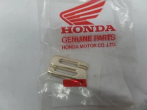 NOS Honda (Sigillato IN Pkg ) Sinistro Posteriore Cover Emblema S Gl 1500 Se - Foto 1 di 2