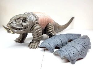 Powered Kemular BESCHÄDIGT 1993 Kaiju Ultraman Figur Ultra Monster Serie US VERKAUFEN! - Bild 1 von 8