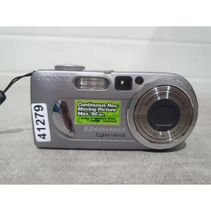 Sony Cyber-Shot DSCP10 Digital Camera 1.5" LCD Screen 5MP 3x Optical Zoom -Parts - Picture 1 of 13