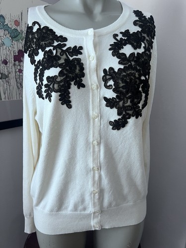 OFF WHITE Cardigan Essential Off bianco nero pizzo. Etichetta senza marca tessuto taglia. M?