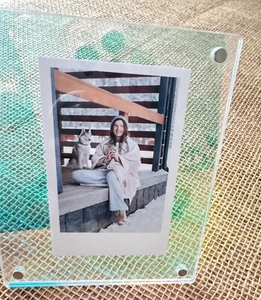 Marco magnético iridiscente para foto Instax y Polaroid 3,75x4,5" - Imagen 1 de 6
