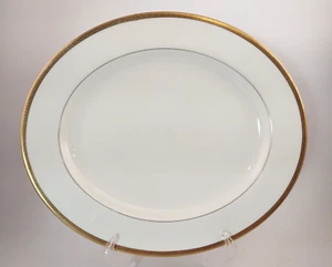 Royal Worcester Coventry 13 1/4" Oval Serving Platter - Picture 1 of 14